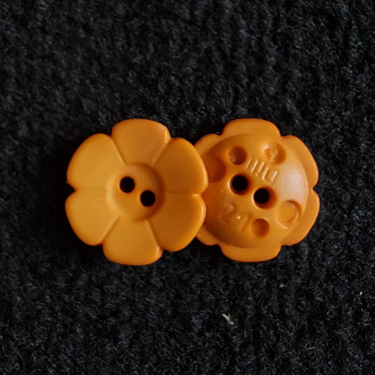 6 Petal Flower Button - 15mm