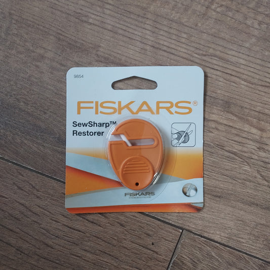 Fiskars Sew Sharp Restorer